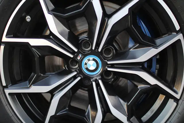 BMW X3 view 10