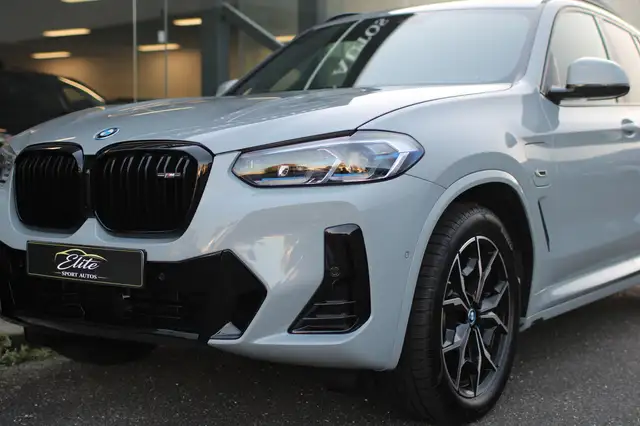 BMW X3 view 6