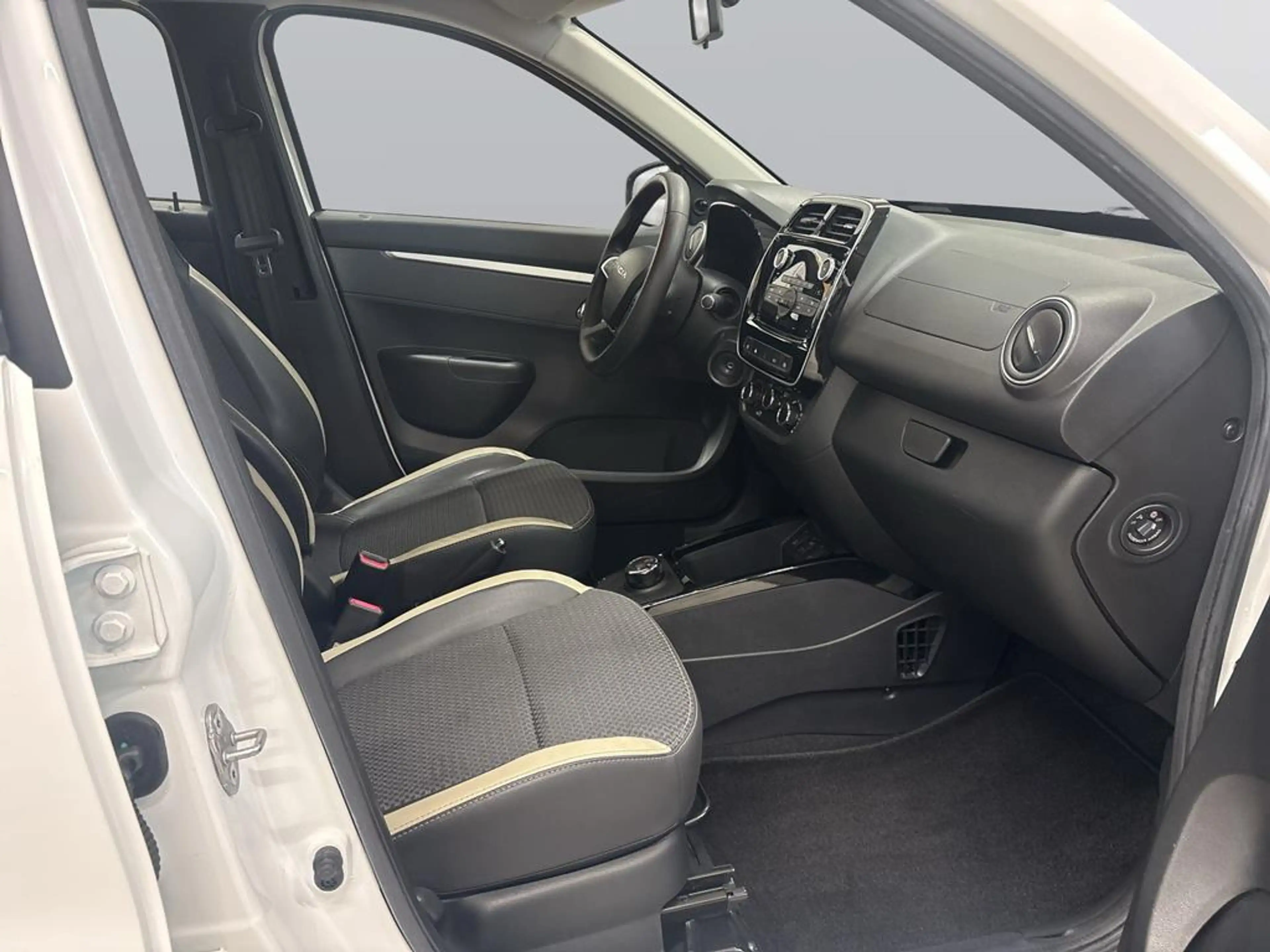 Dacia Spring Electric 45 Essential — photo 11