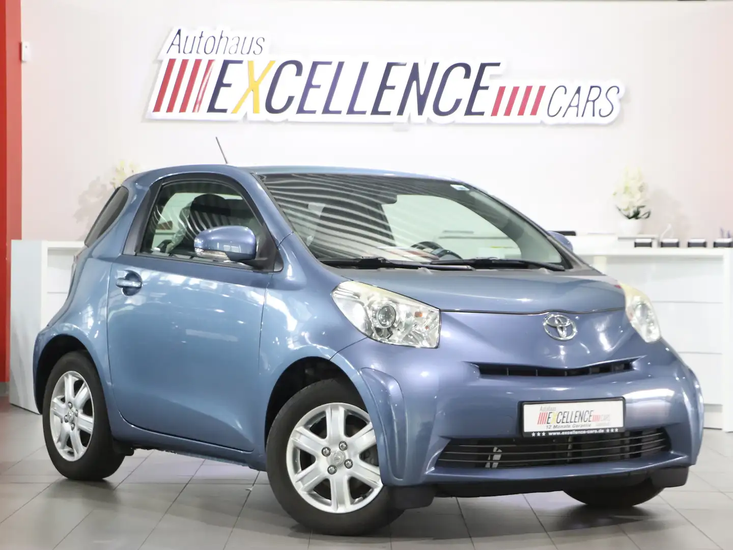 Toyota iQ 1.0 / ERSTE HAND / NAVI-PLUS Niebieski - 1