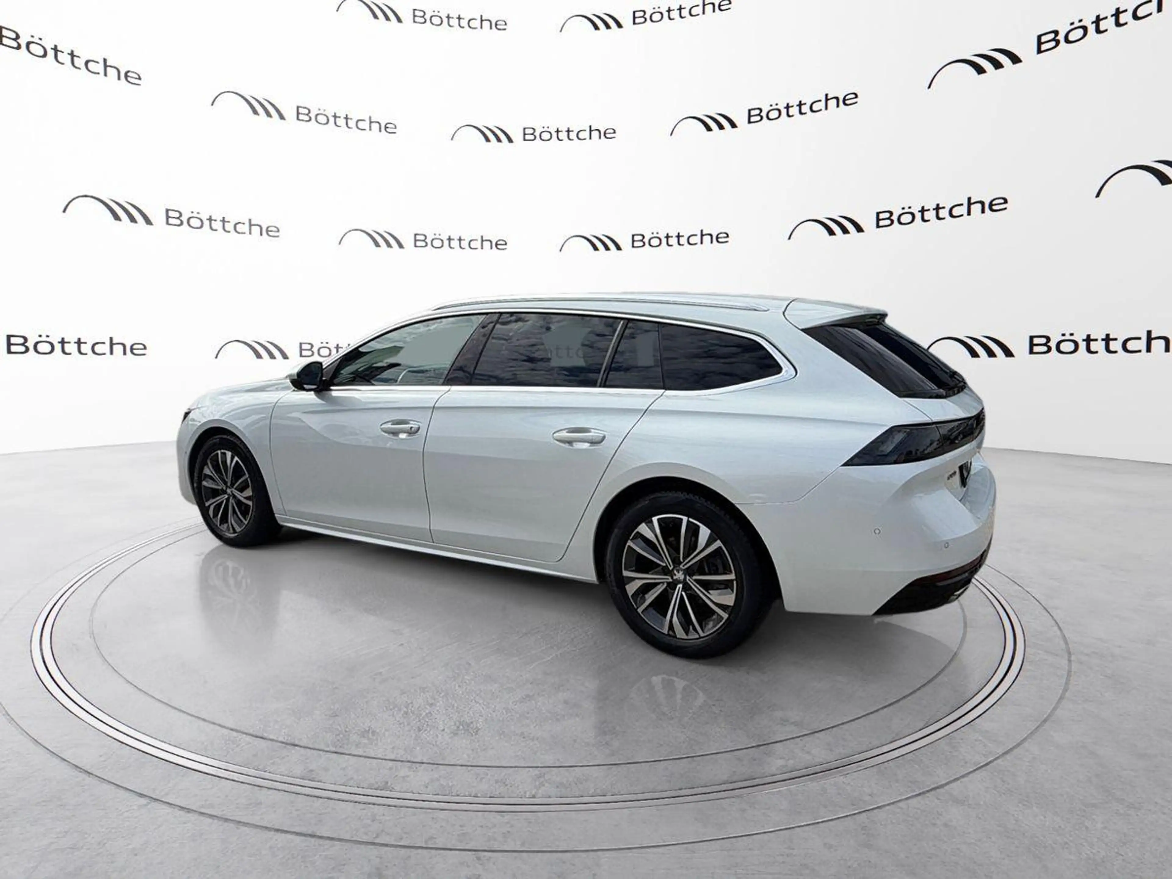 Peugeot 508 1.6 PureTech — photo 3