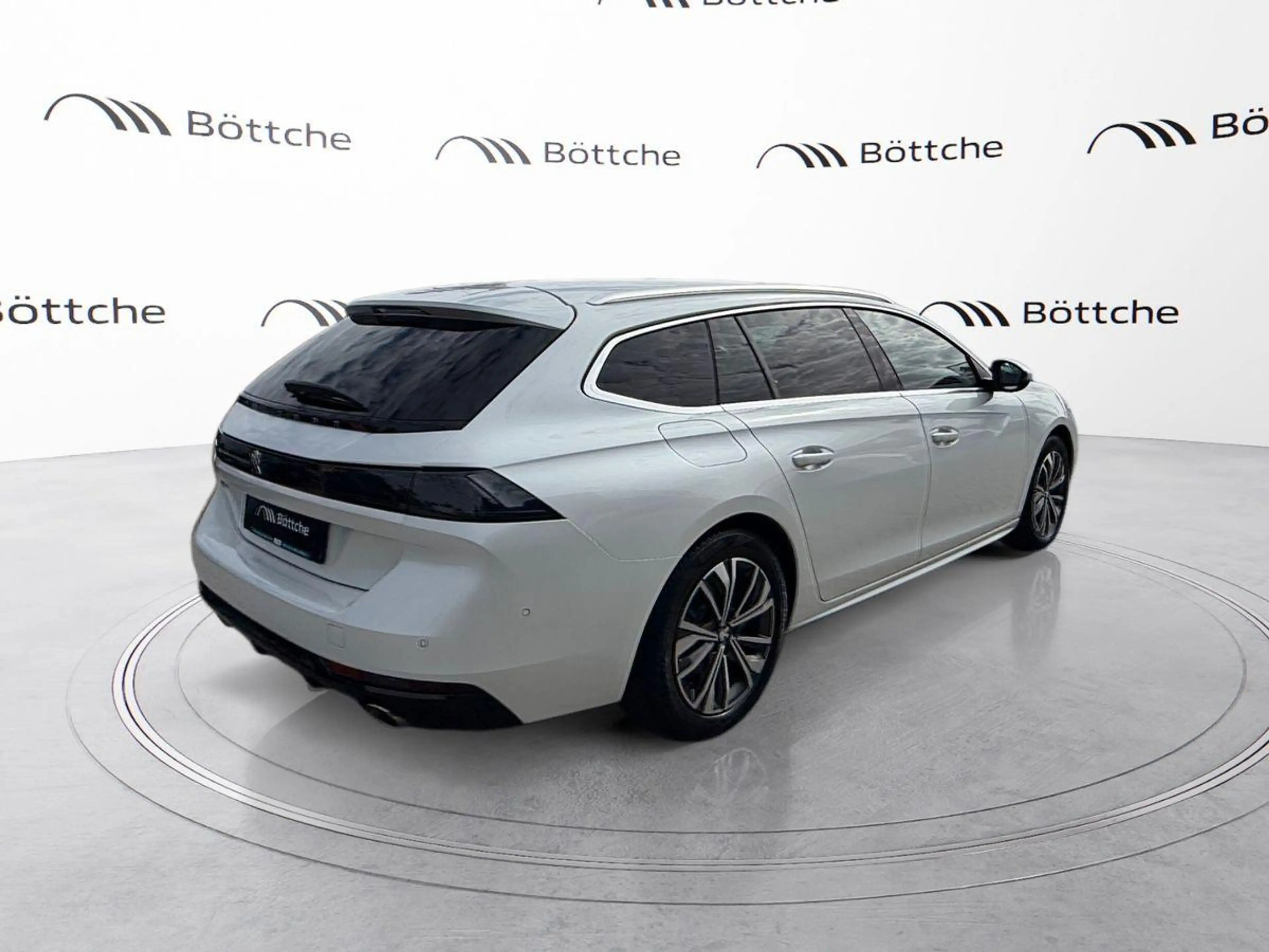 Peugeot 508 1.6 PureTech — photo 4