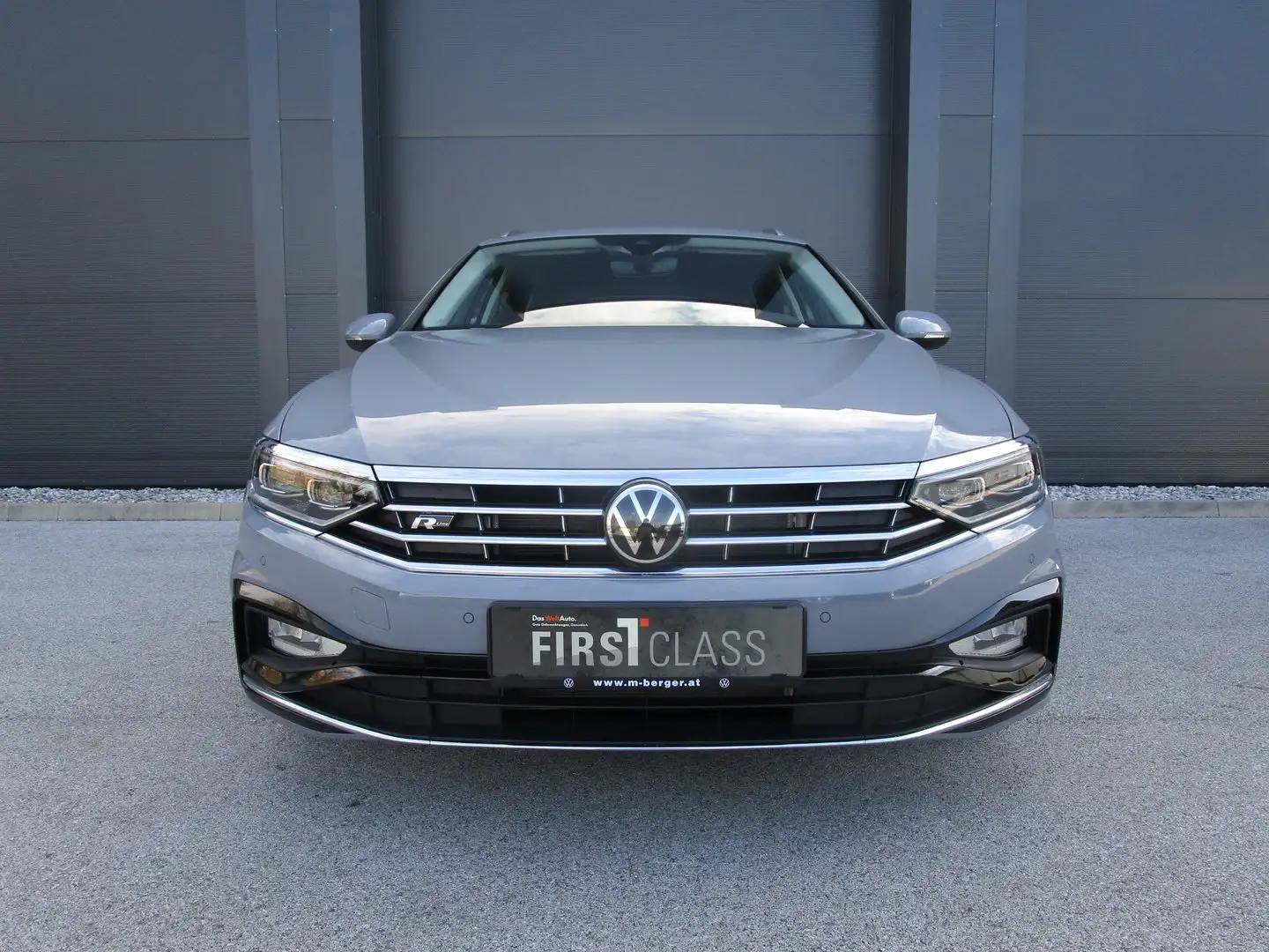Volkswagen Passat Variant Business TDI DSG Grau - 2