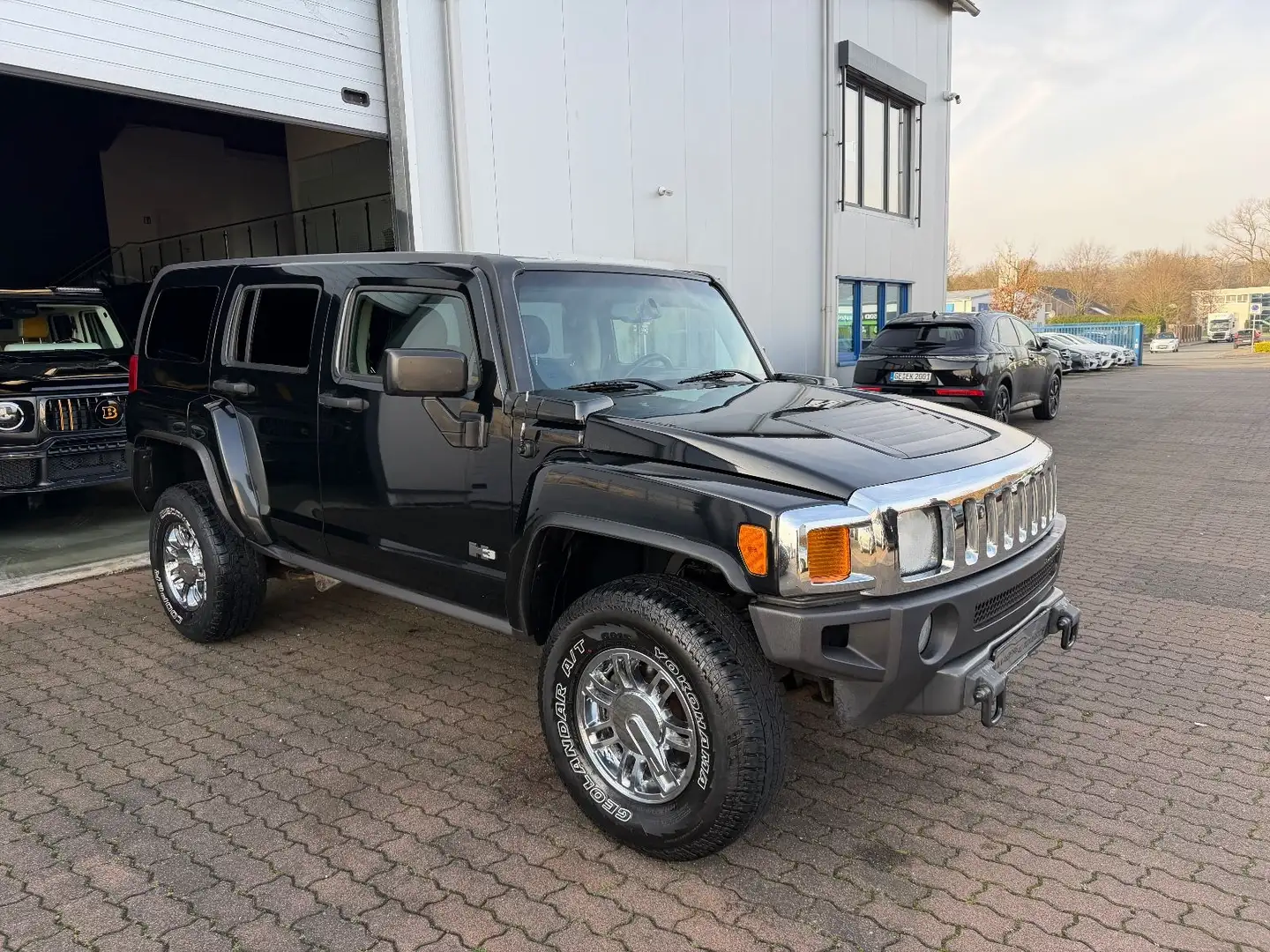 HUMMER H3 3.5 Schwarz - 2