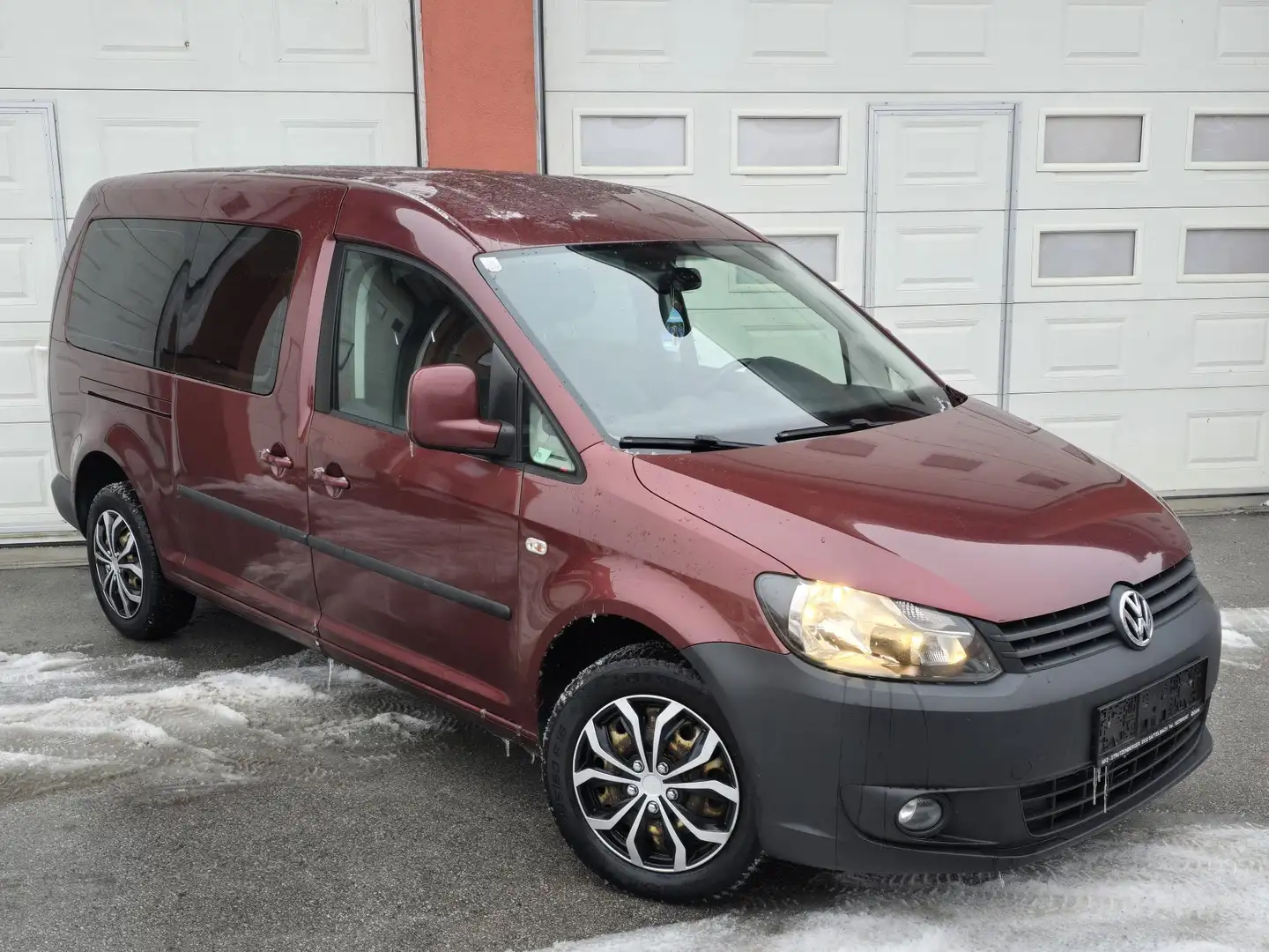 Volkswagen Caddy Maxi Kombi 1,6 TDI BMT DPF *7-Sitzer* Rot - 2