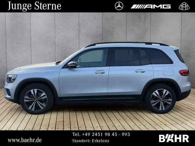 Mercedes-Benz GLB view 2
