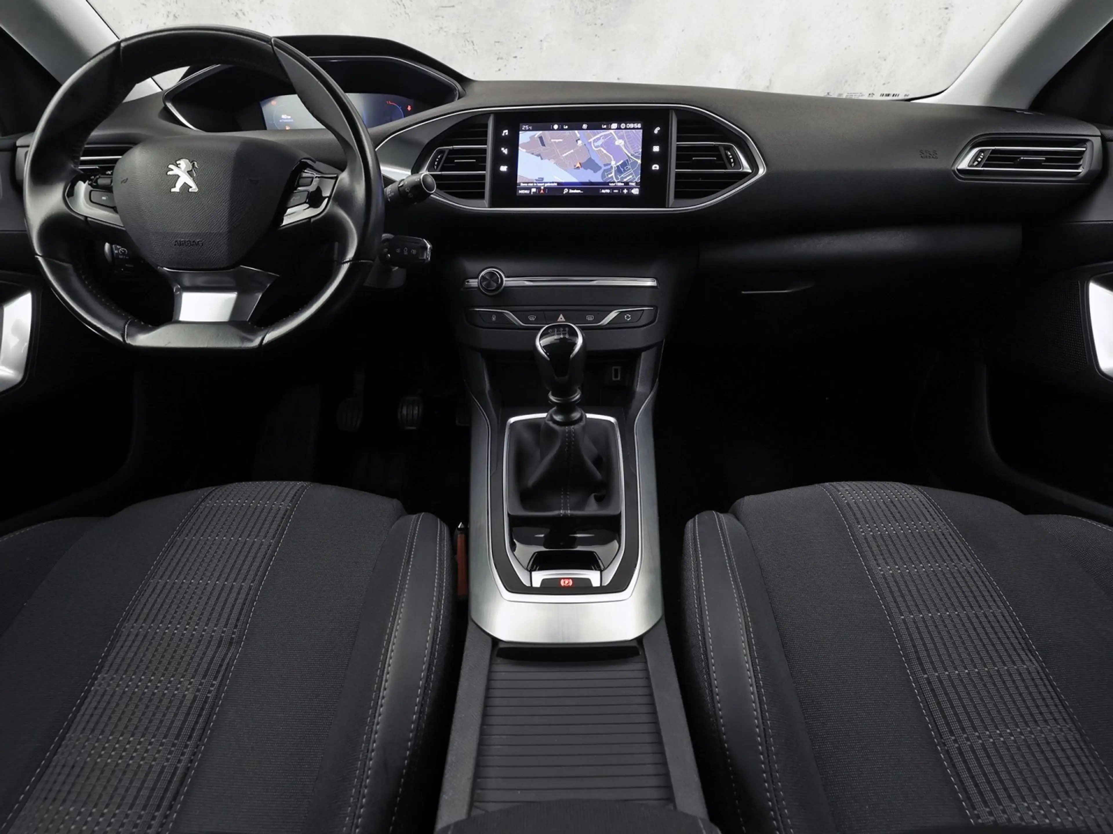 Peugeot 308 SW 1.2 PureTech Premium Sport (VIRTUAL COCKPIT, AP — photo 6