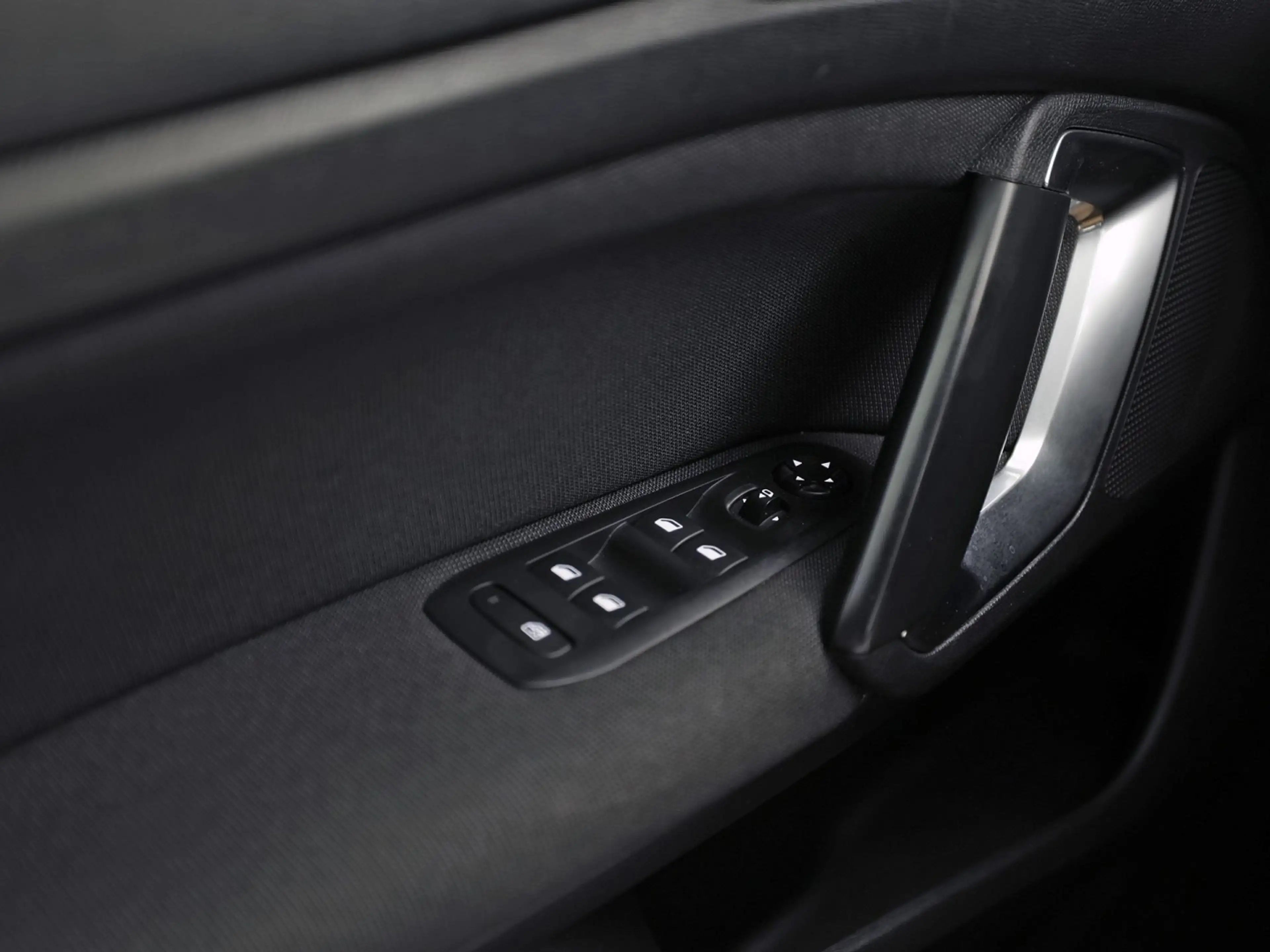 Peugeot 308 SW 1.2 PureTech Premium Sport (VIRTUAL COCKPIT, AP — photo 17