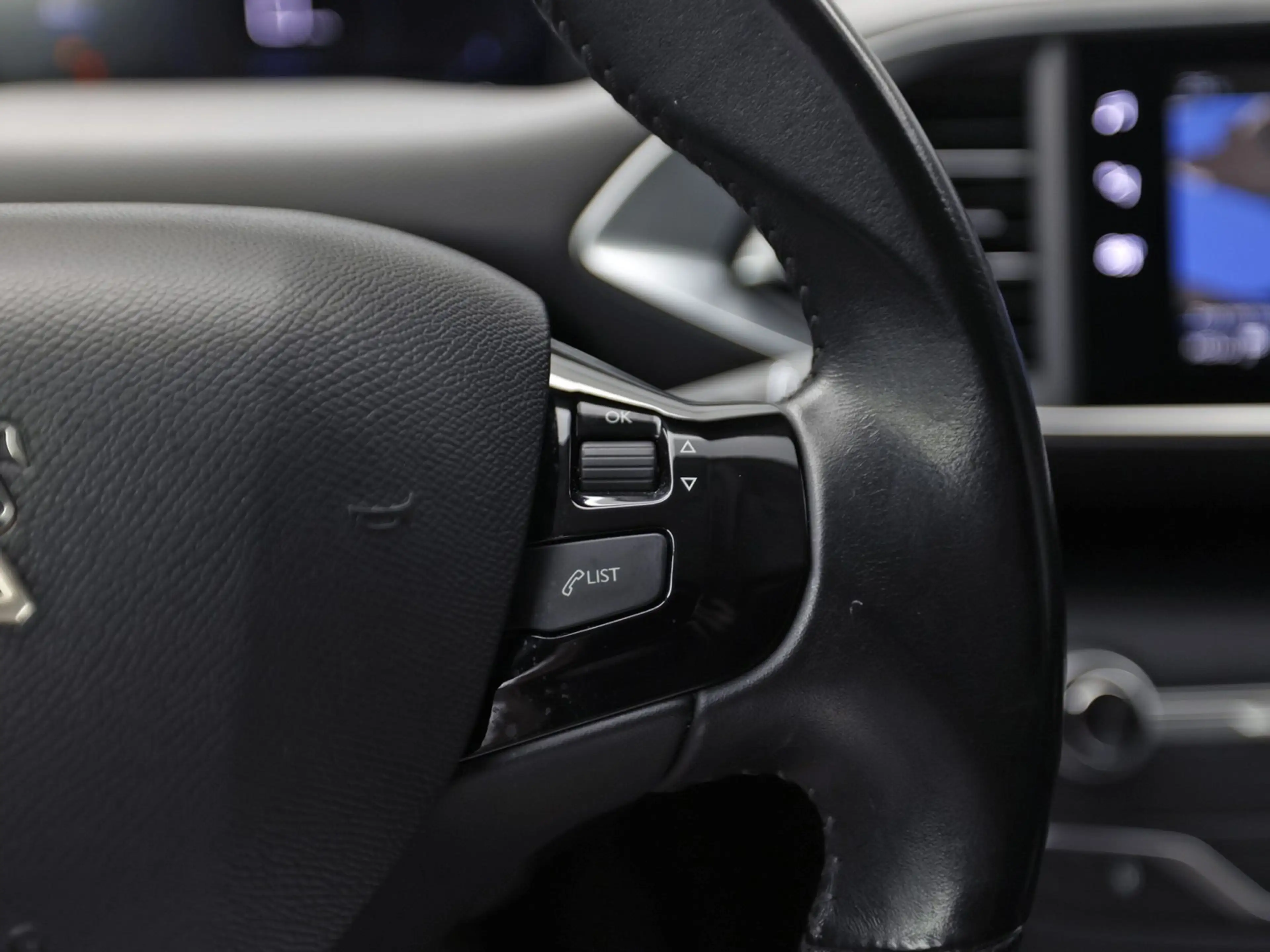 Peugeot 308 SW 1.2 PureTech Premium Sport (VIRTUAL COCKPIT, AP — photo 15