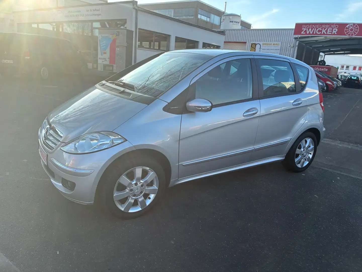 Mercedes-Benz A 200 A -Klasse A 200 Elegance Silber - 1