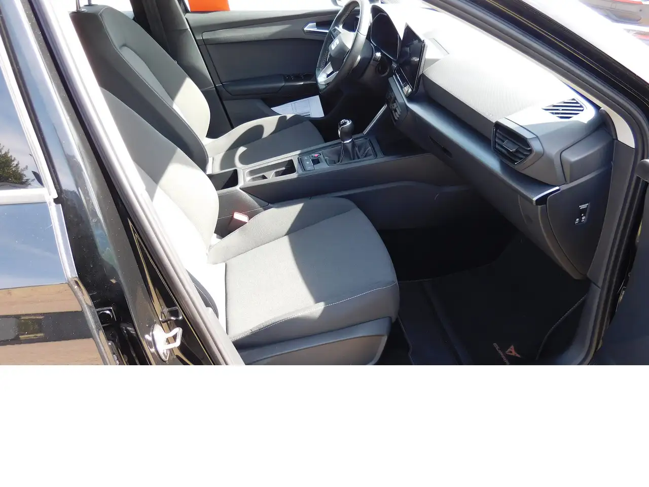 SEAT Leon 2.0 Kombi Reference TDI BMT LED Klima Navi, миниатюра 9