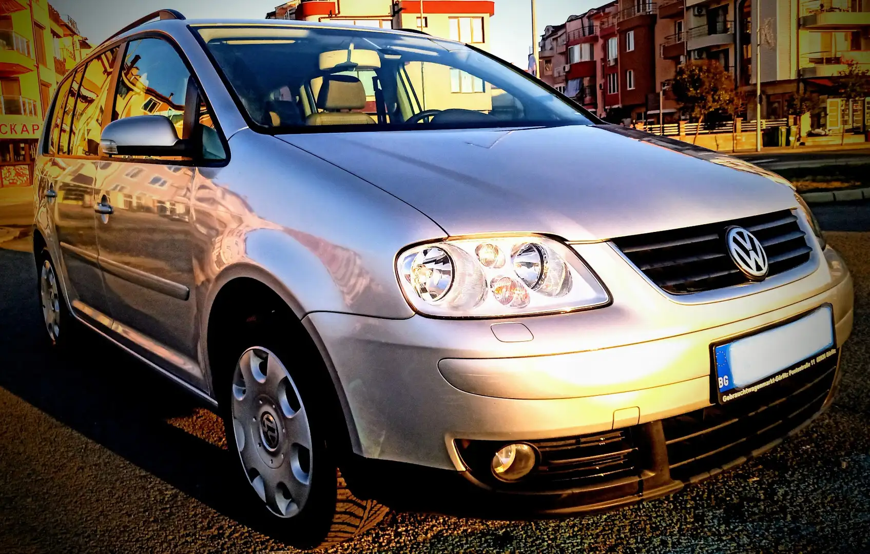 Volkswagen Touran 1.6 FSI Automatik Trendline - 2