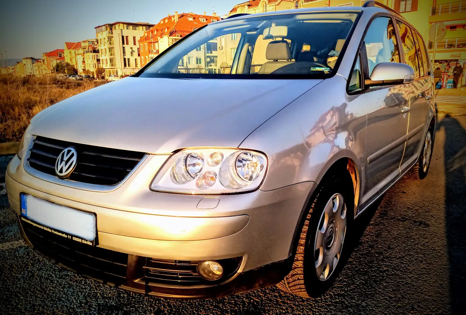 Volkswagen Touran 1.6 FSI Automatik Trendline - 1
