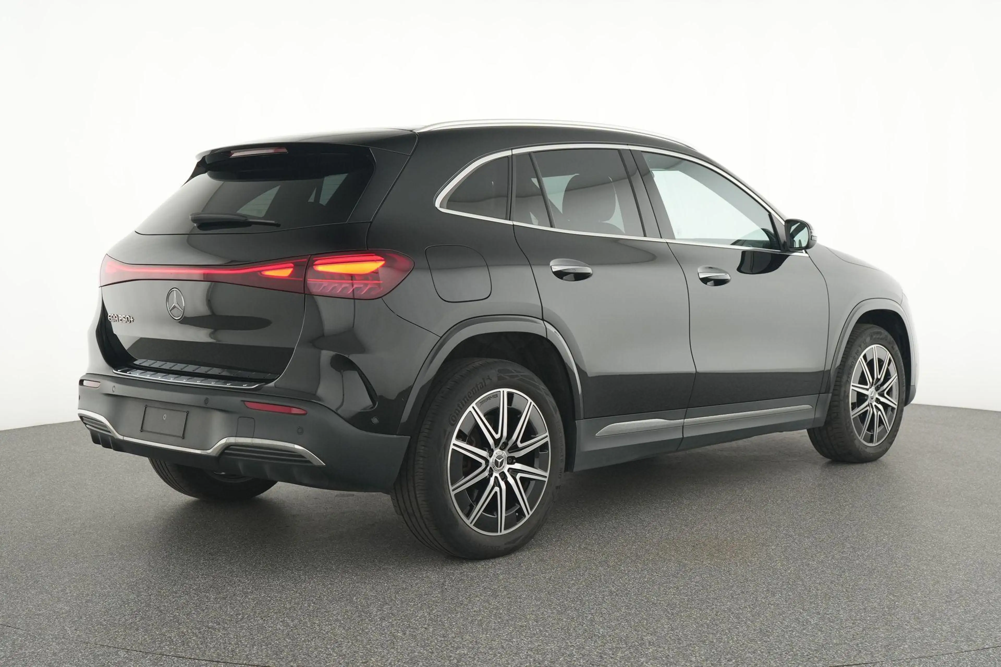 Mercedes-Benz EQA 250 250+ AMG Line — photo 4