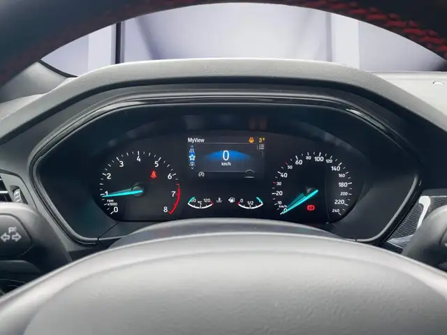 Ford Focus view 12