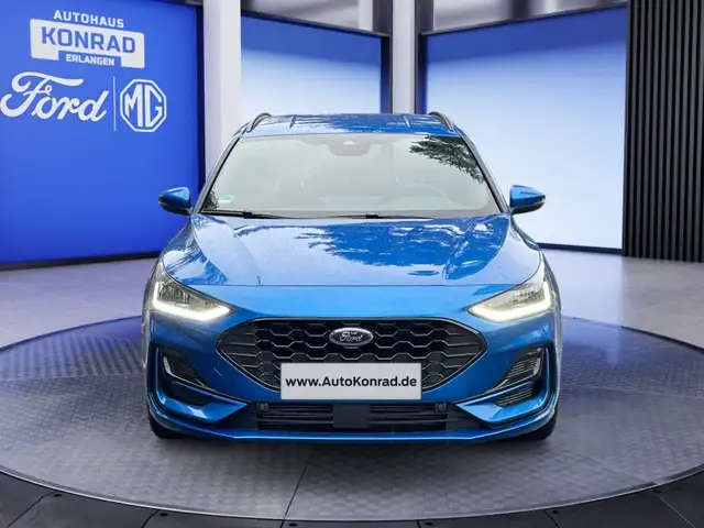 Ford Focus view 2