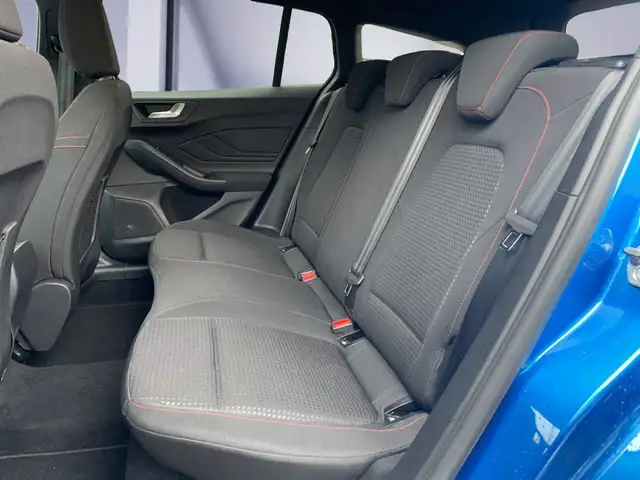 Ford Focus view 9