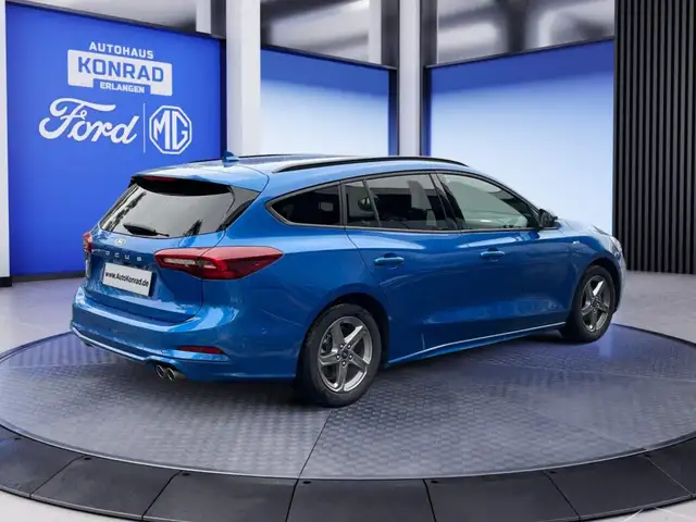 Ford Focus view 5