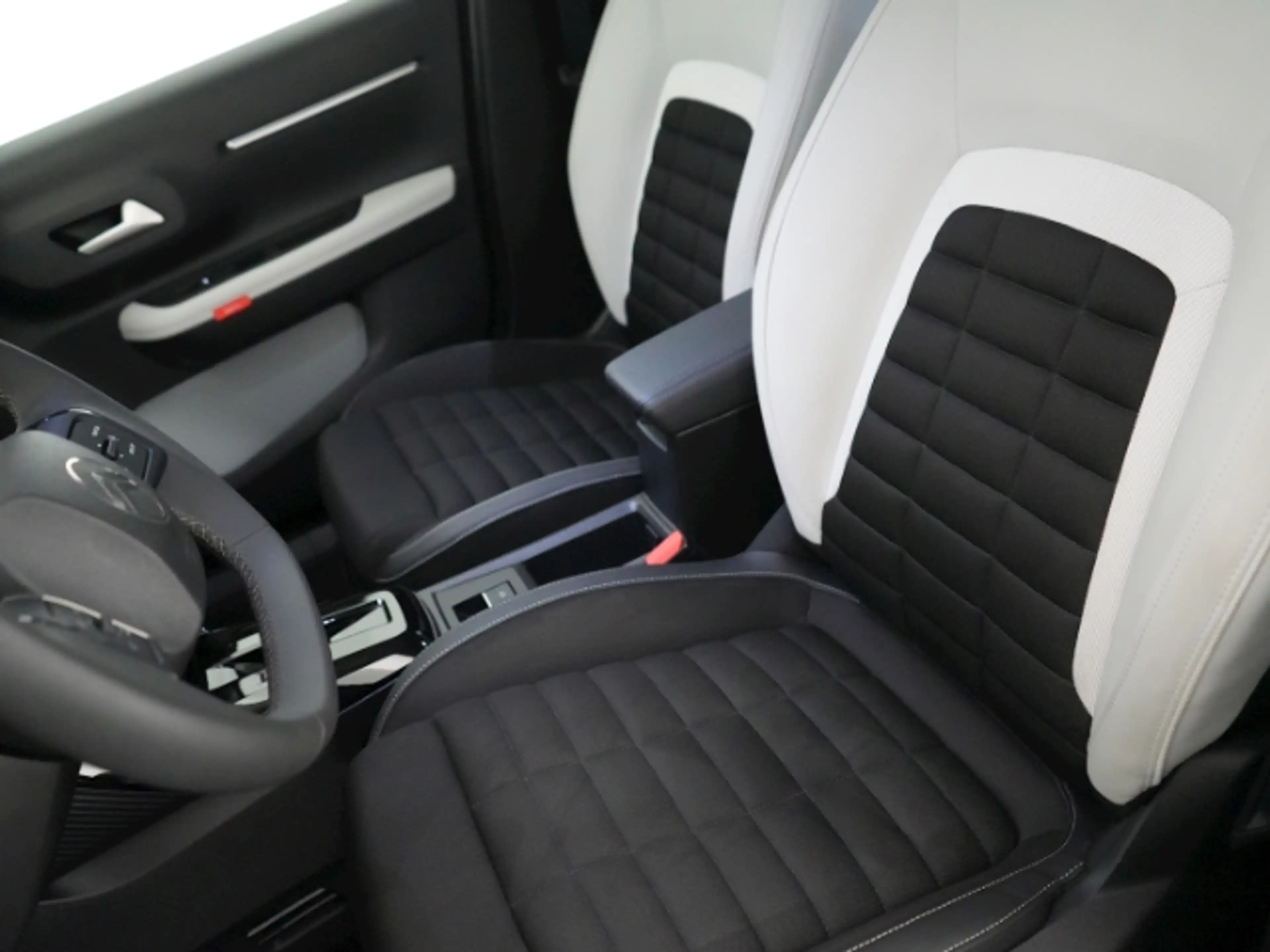 Citroen C3 Aircross STANDARD RANGE MAX 44kWH AT+NAVI+RÜCKFAHRKAMERA+LE — photo 9
