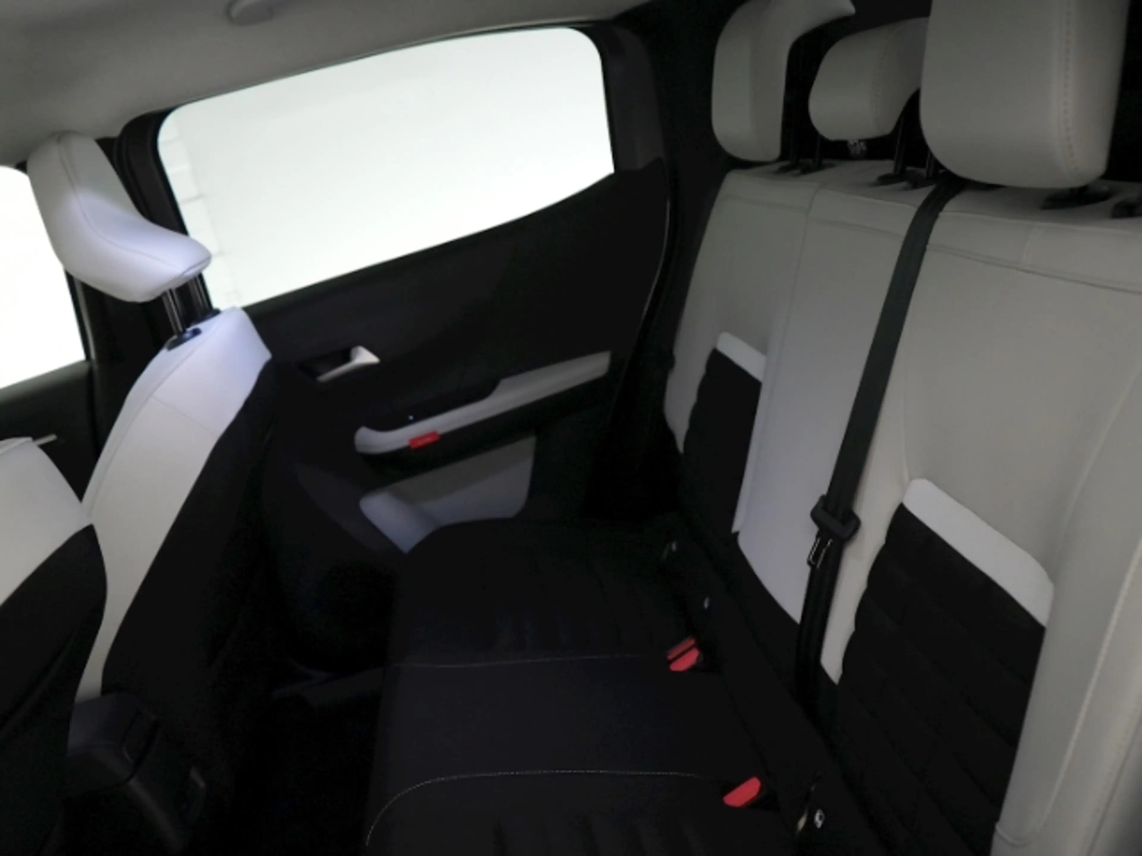Citroen C3 Aircross STANDARD RANGE MAX 44kWH AT+NAVI+RÜCKFAHRKAMERA+LE — photo 8