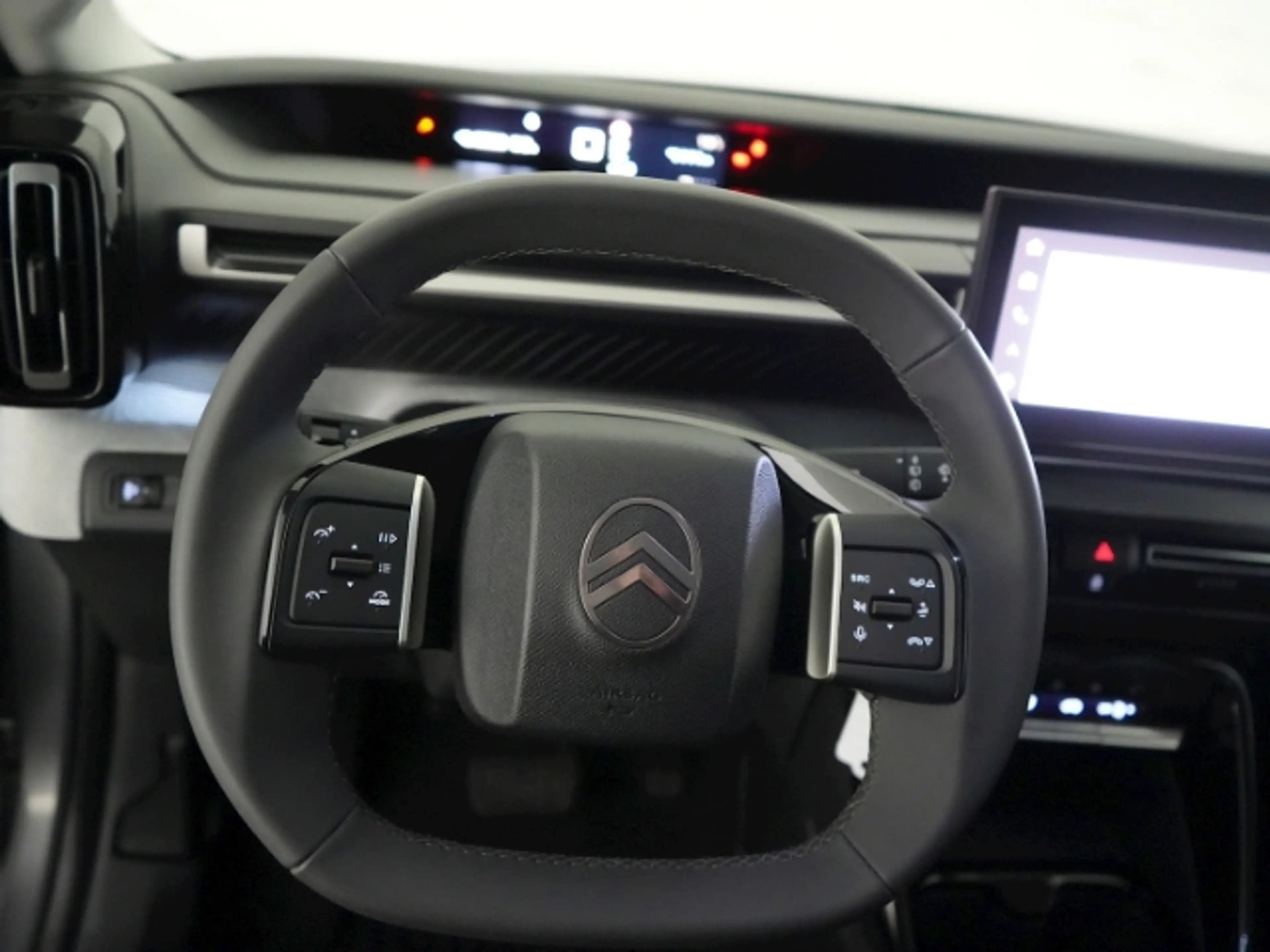 Citroen C3 Aircross STANDARD RANGE MAX 44kWH AT+NAVI+RÜCKFAHRKAMERA+LE — photo 15