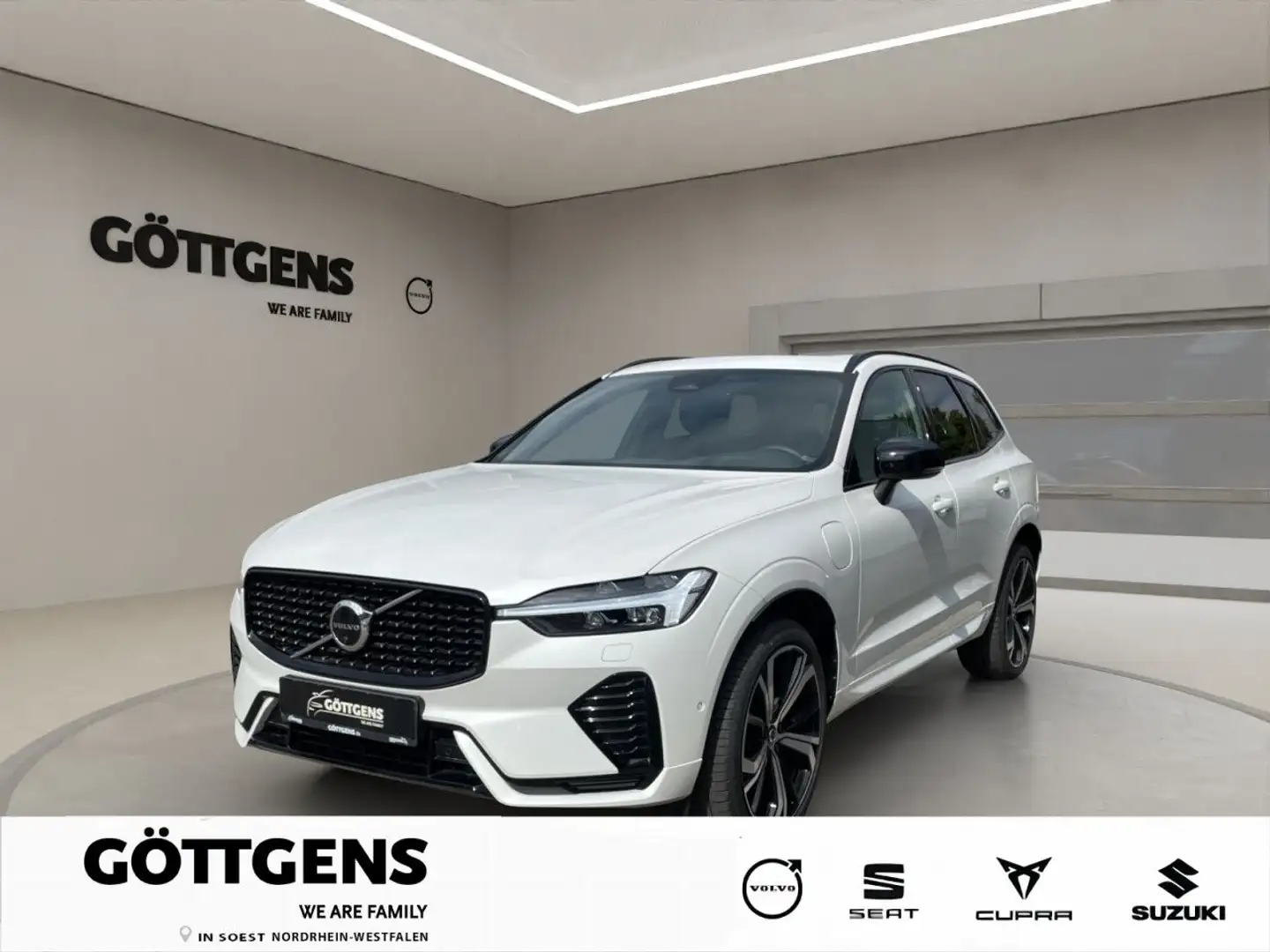 Volvo XC60 T8 AWD Recharge R-Design LED NAVI 360° 21LM Weiß - 1