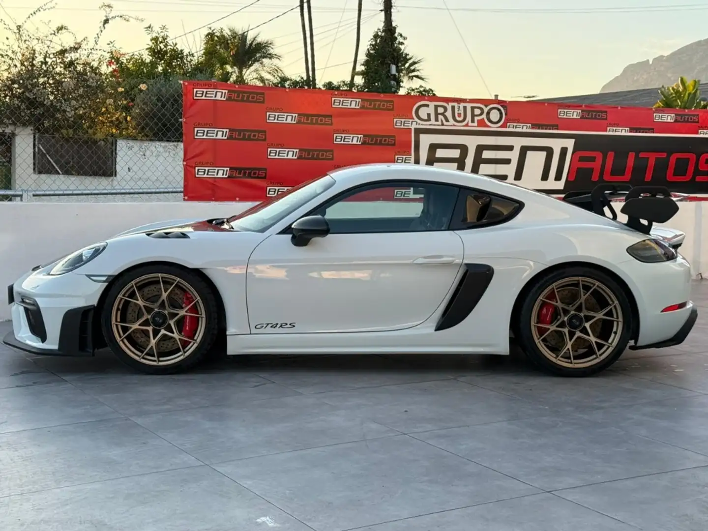 Porsche Cayman GT4 RS PDK Blanco - 2