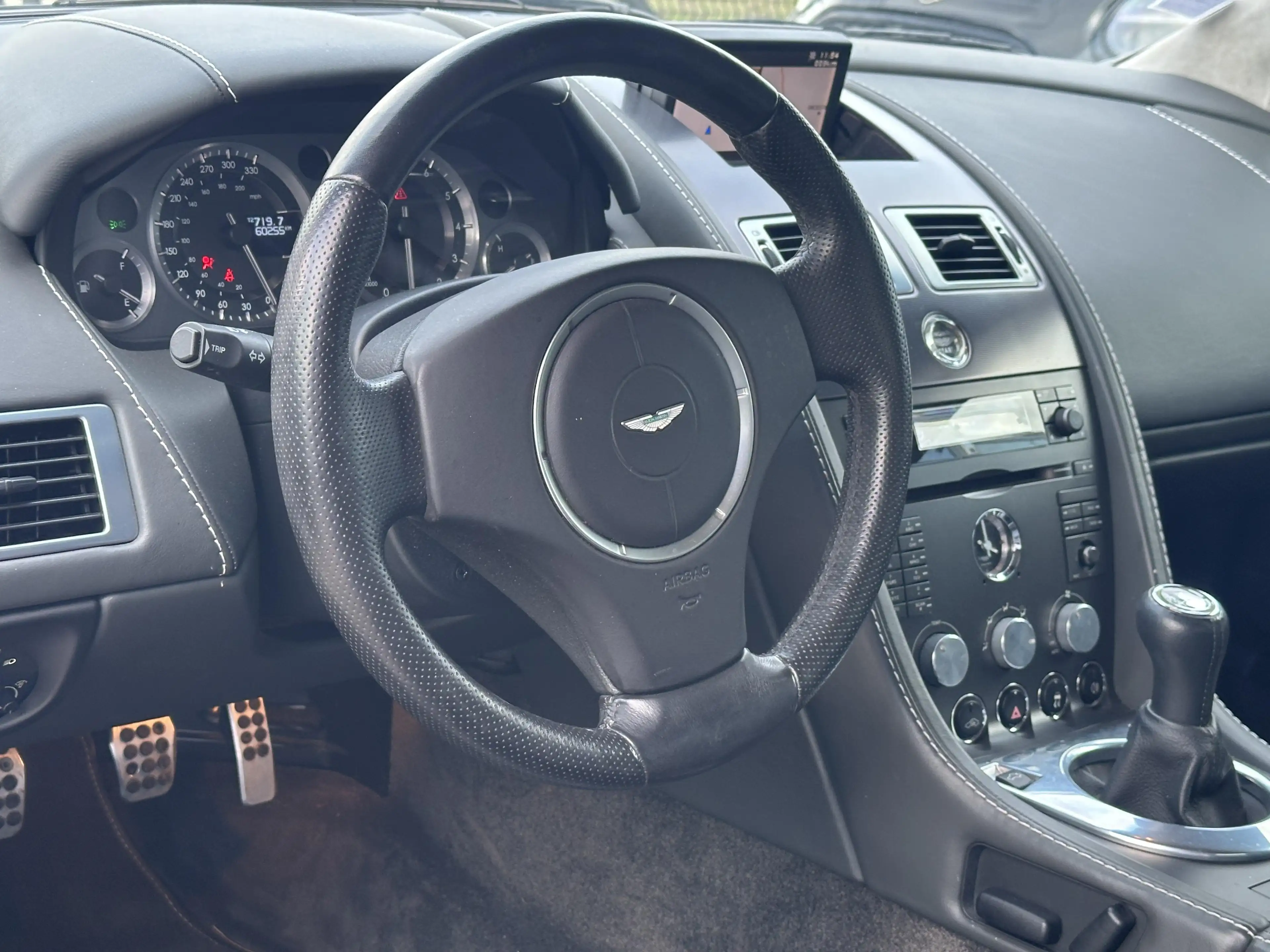 Aston Martin V8 V8 4.3i MANUAL GEAR | 1owner — photo 11