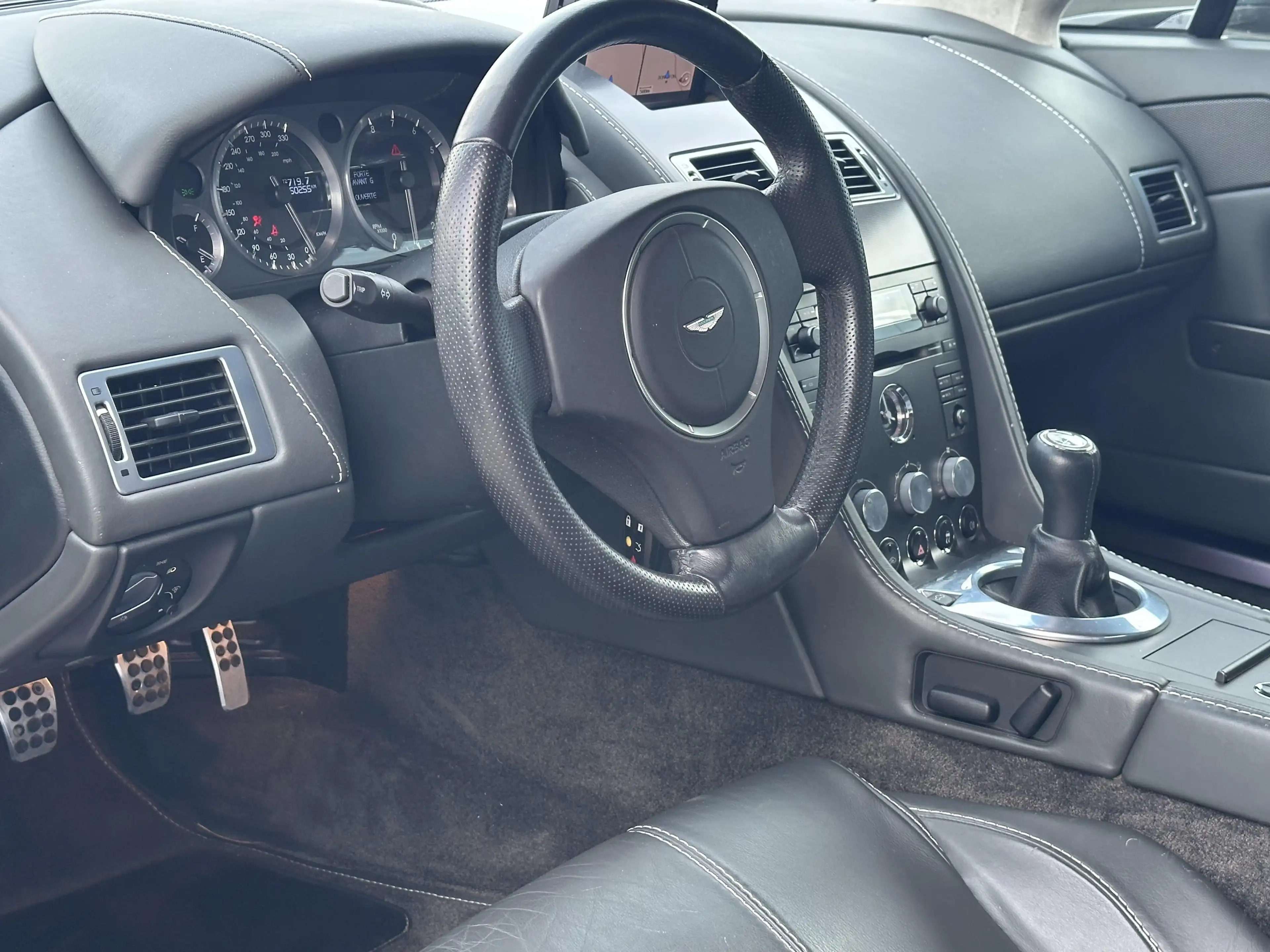 Aston Martin V8 V8 4.3i MANUAL GEAR | 1owner — photo 13