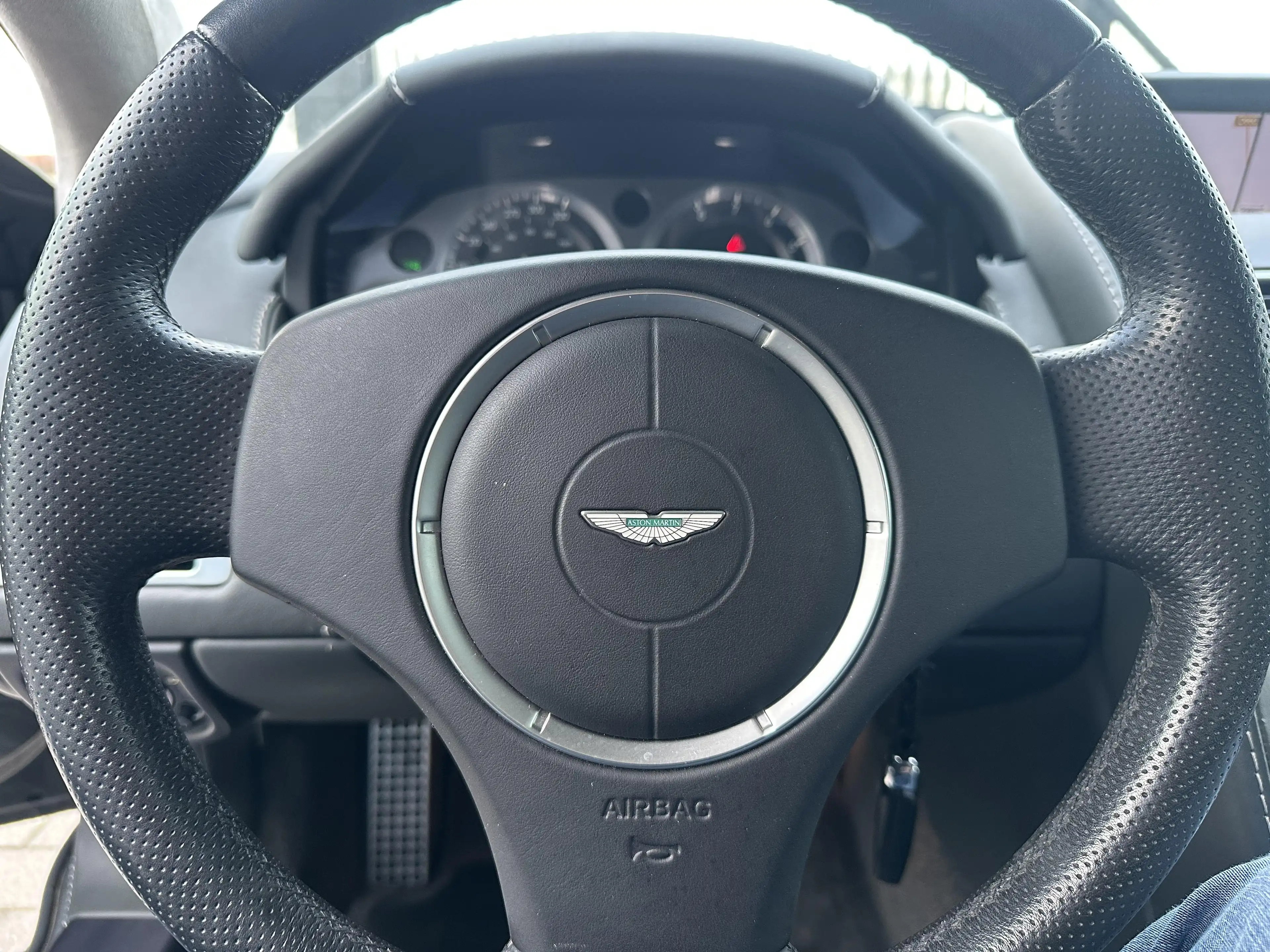 Aston Martin V8 V8 4.3i MANUAL GEAR | 1owner — photo 12