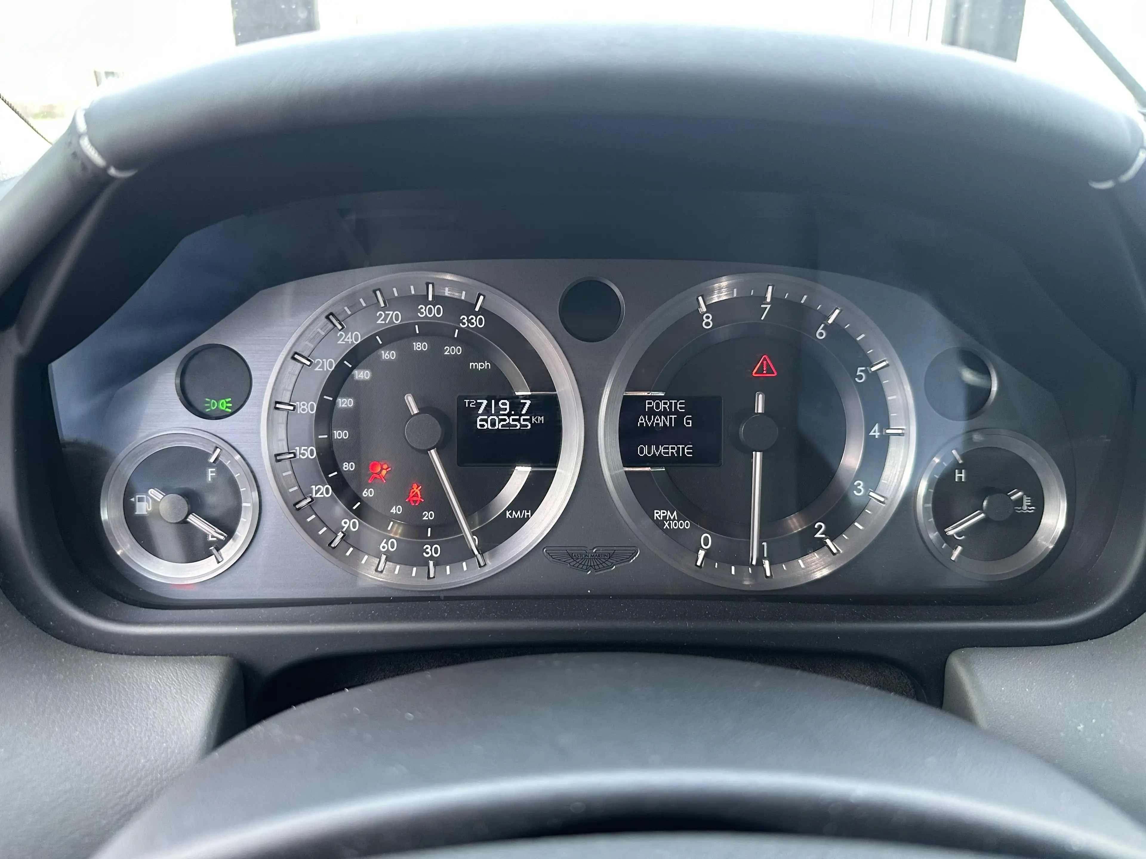 Aston Martin V8 V8 4.3i MANUAL GEAR | 1owner — photo 14