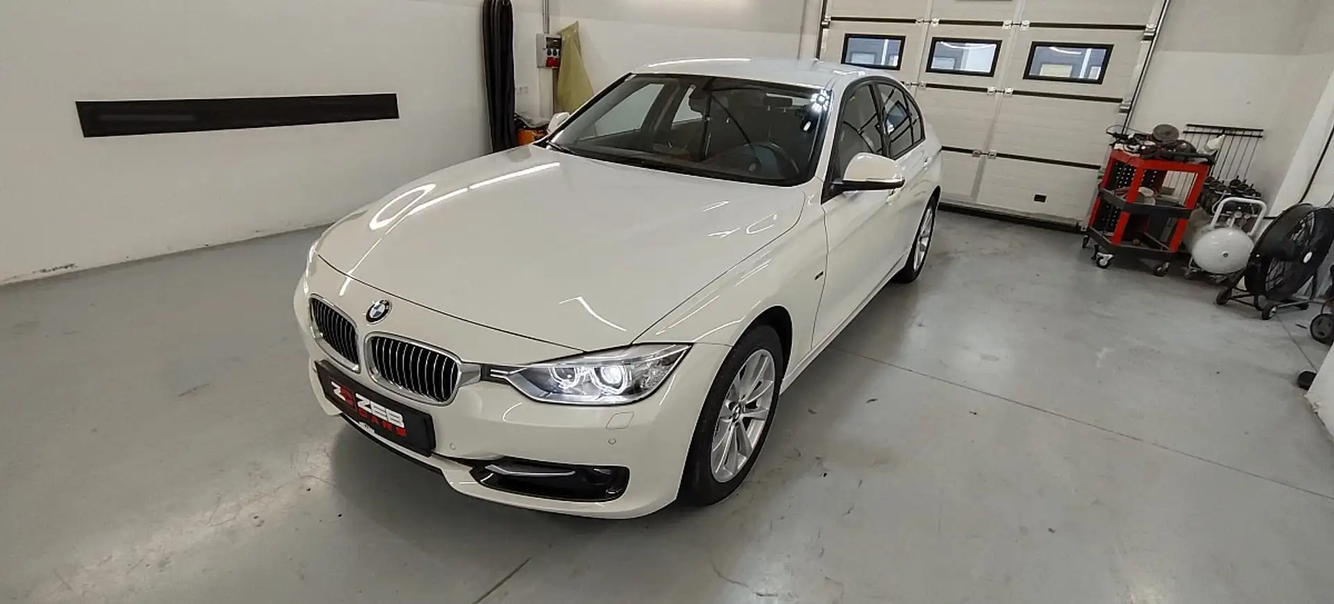 BMW 318 d xDrive Österreich-Paket Weiß - 1