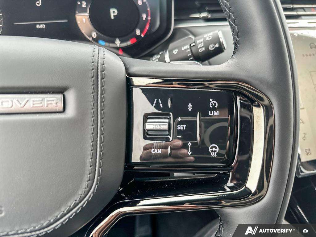 2026 Land Rover Range Rover Sport P530 Dynamic SE thumb 16