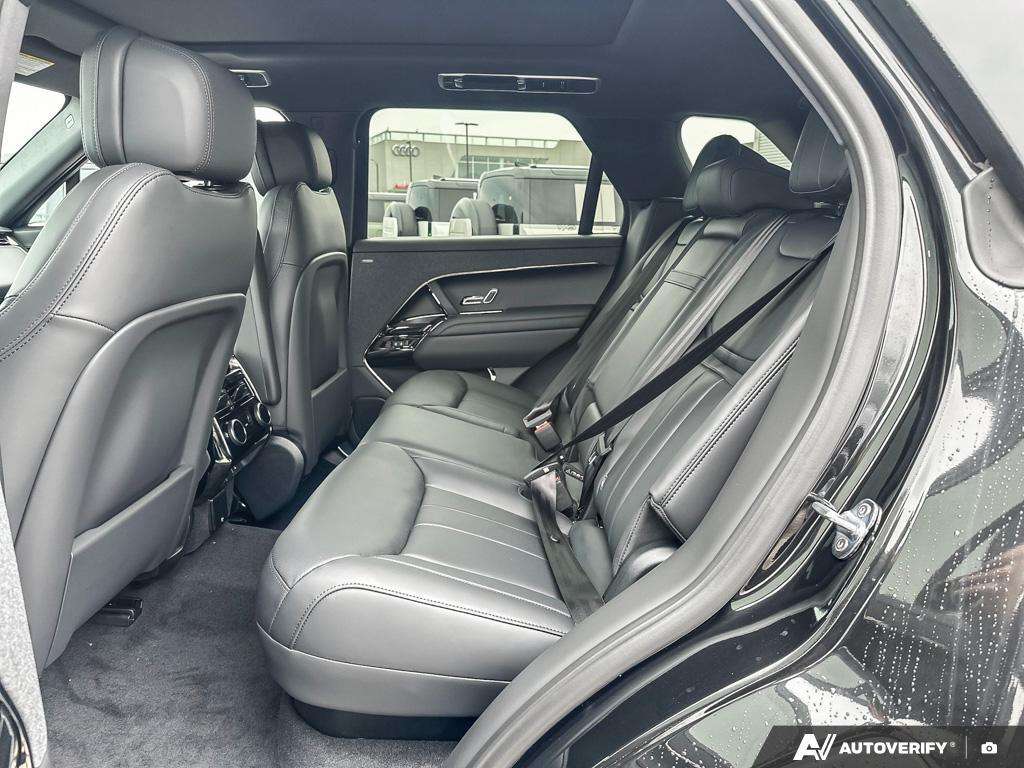 2026 Land Rover Range Rover Sport P530 Dynamic SE thumb 23