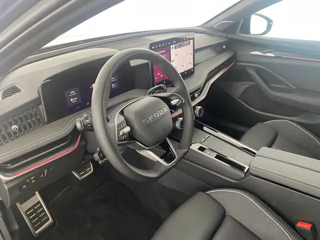 Skoda Superb view 7