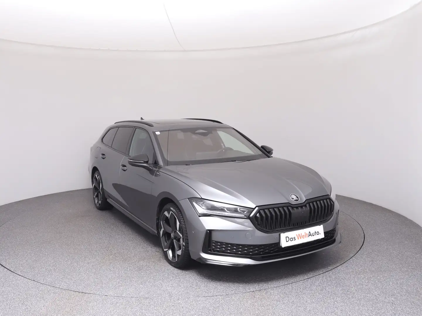 Skoda Superb Sportline iV TSI DSG Grau - 2