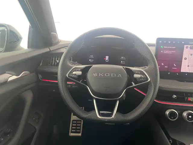Skoda Superb view 11