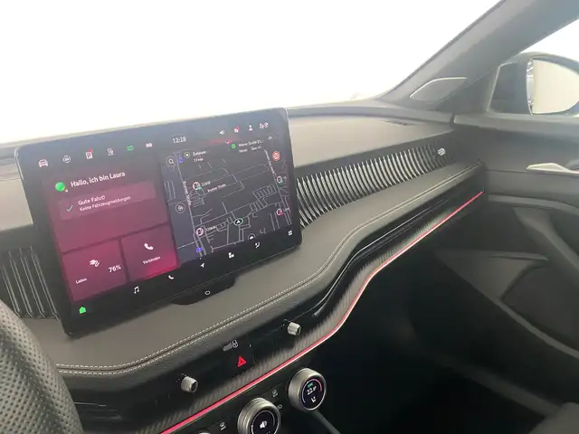 Skoda Superb view 8