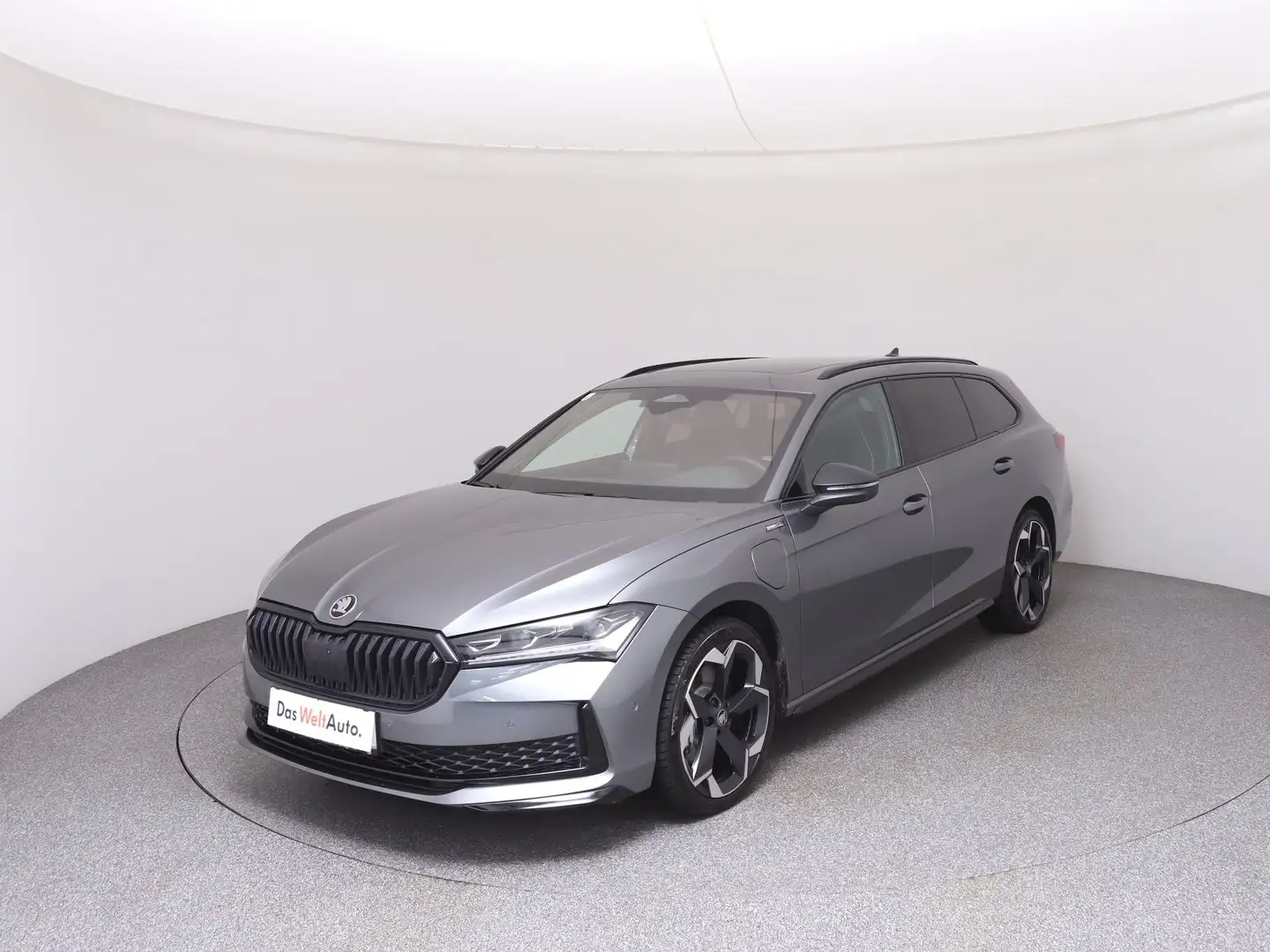 Skoda Superb Sportline iV TSI DSG Grau - 1