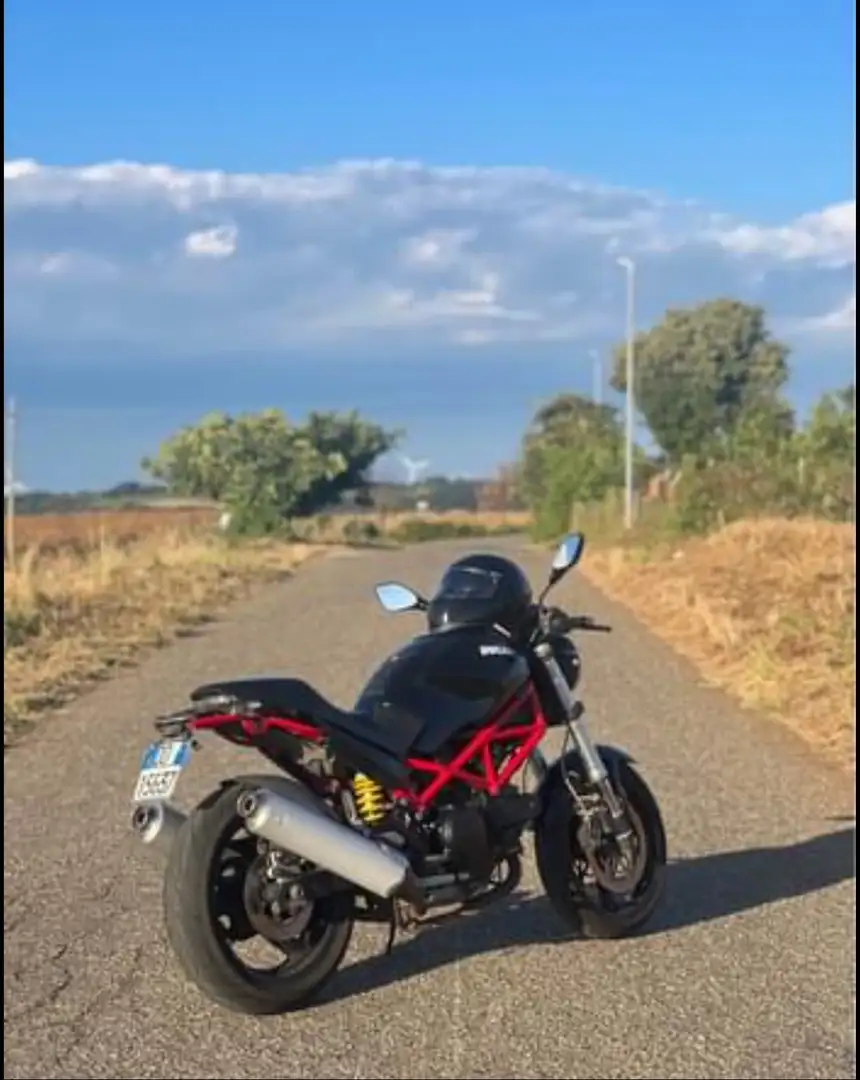 Ducati Monster 695 Fekete - 2