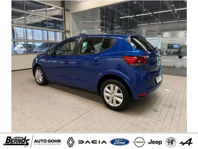 Dacia Sandero view 8