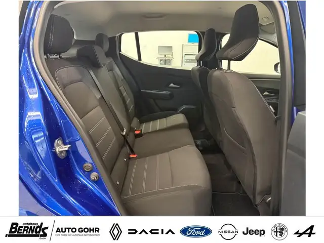 Dacia Sandero view 4