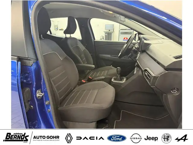 Dacia Sandero view 3
