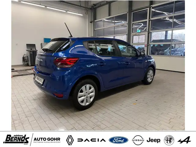 Dacia Sandero view 5
