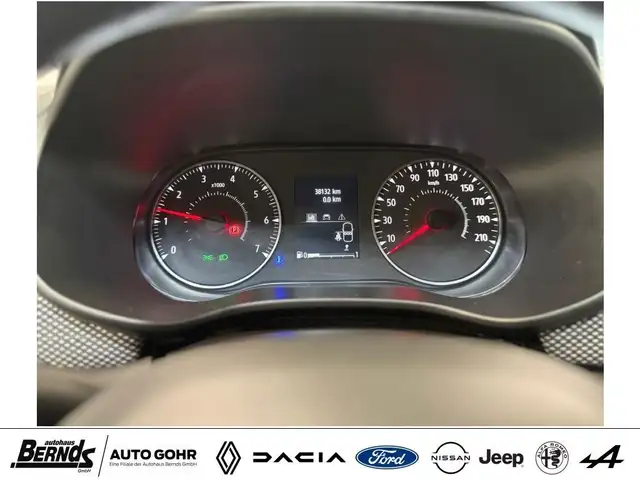 Dacia Sandero view 11