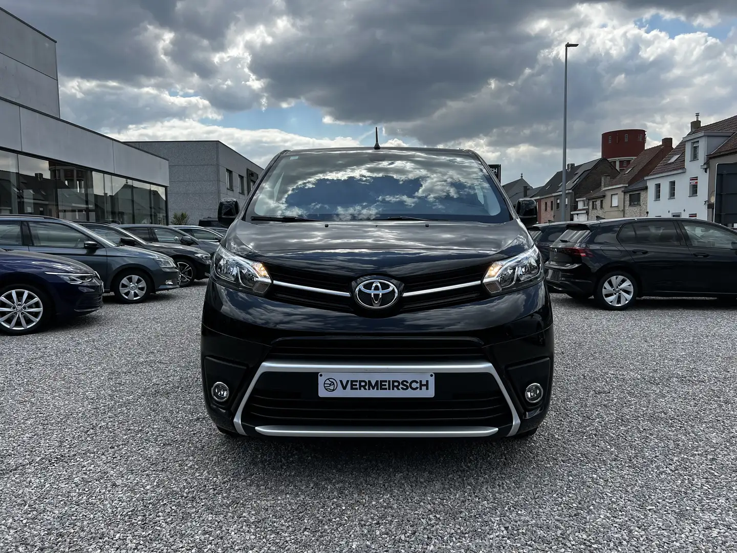 Toyota Proace 2,0-l-D-4D L2 Autm. Comfort*177PK*TREKHAAK*APPLE* Noir - 2