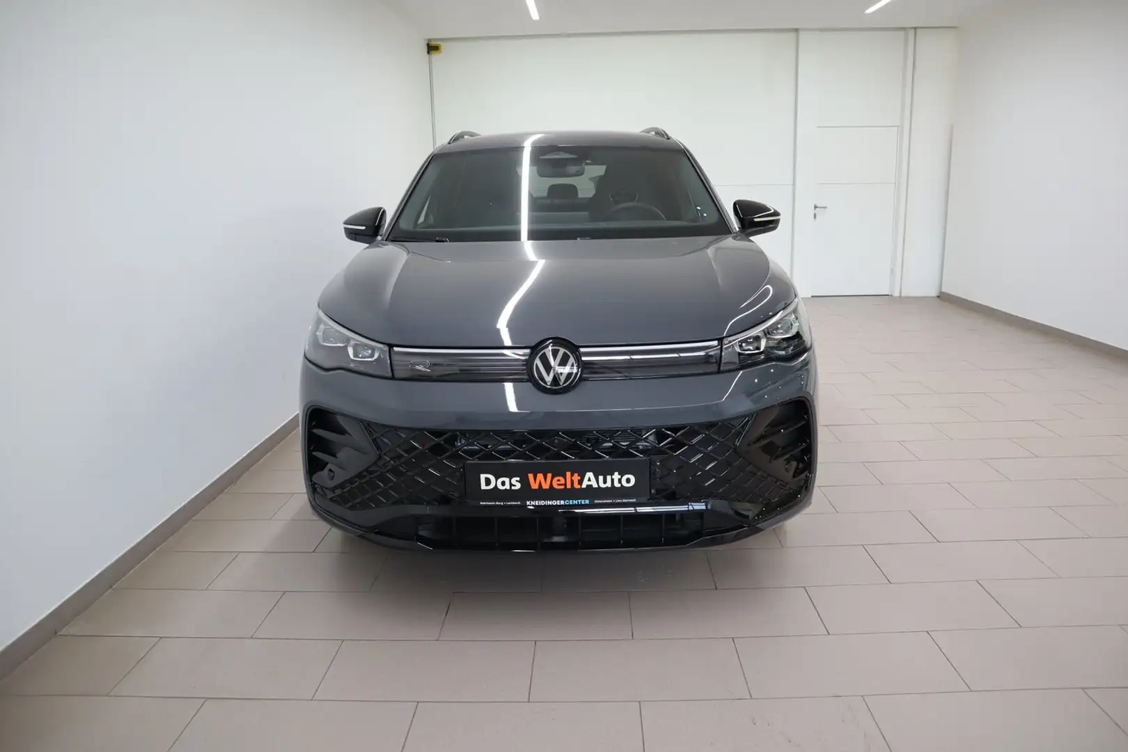 Volkswagen Tiguan Sport eHybrid DSG 150 kW Grau - 2