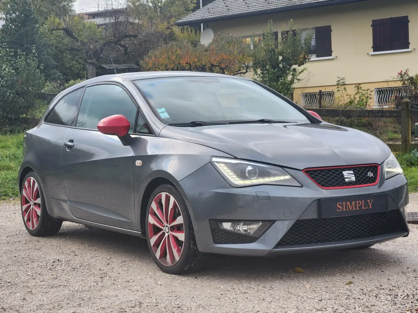 SEAT Ibiza Ibiza 1.2 TSI 110 ch FR Gris - 1