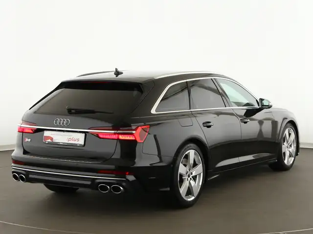Audi S6 view 7