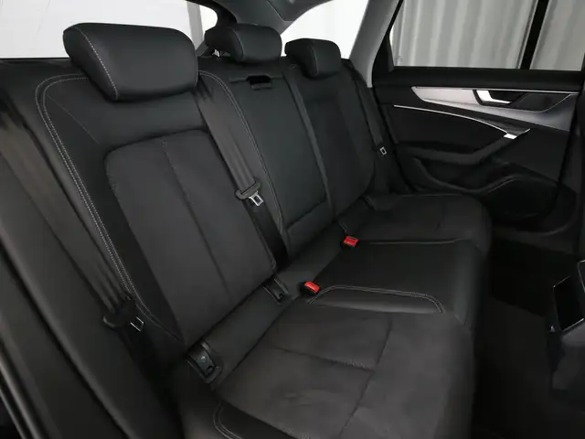 Audi S6 view 15